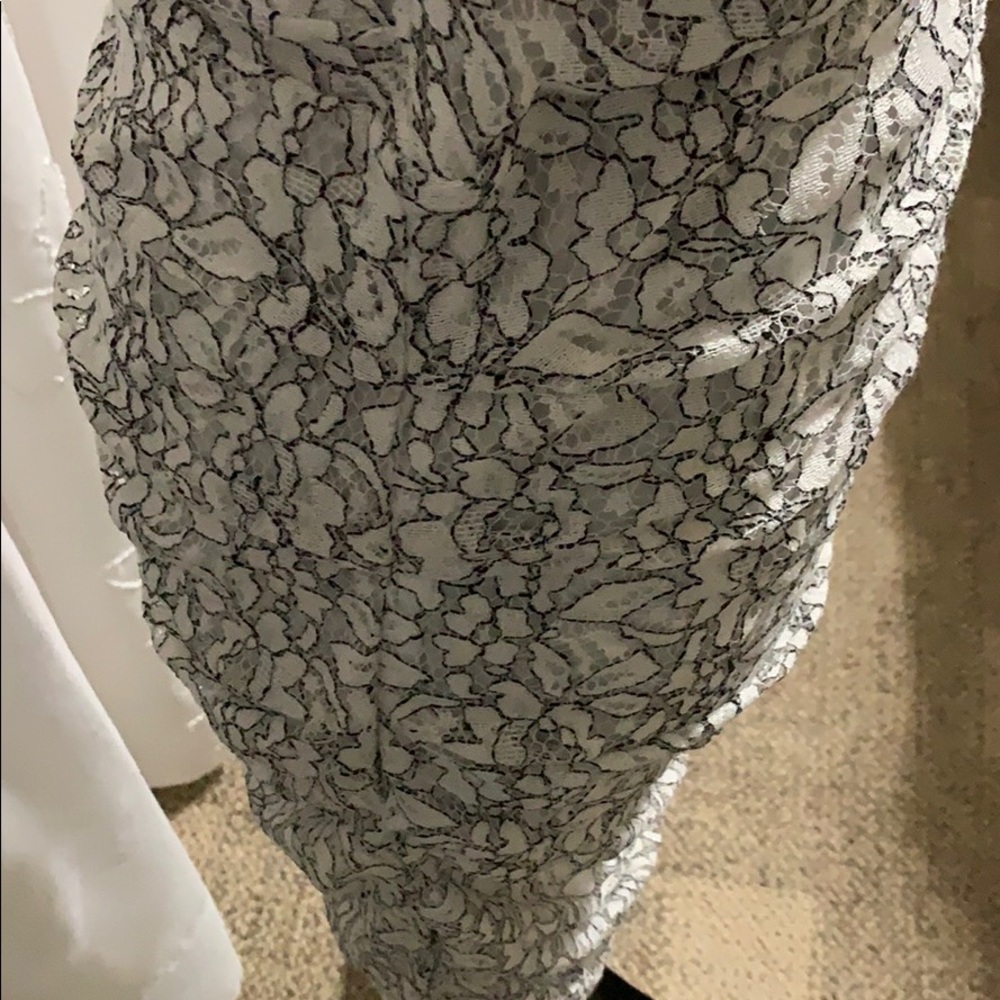 Dress - Picture 3 of 7
